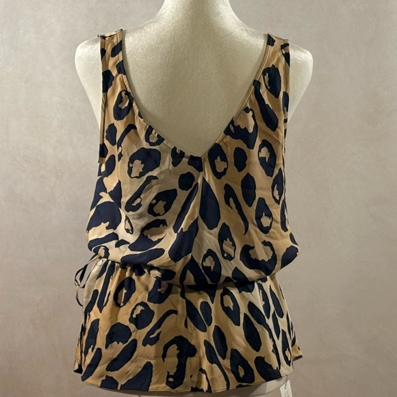 Diane von Furstenberg Silk Leopard Wrap Blouse – Size 8, NWT - Picture 5 of 5